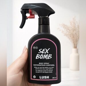 Lush Cosmetics Sex Bomb Body Spray 200ml